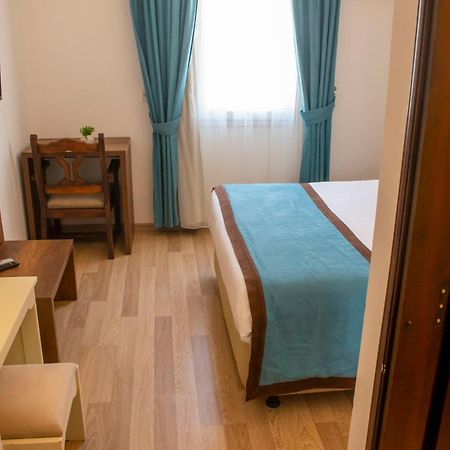 Dinc Pension Bodrum ภายนอก รูปภาพ