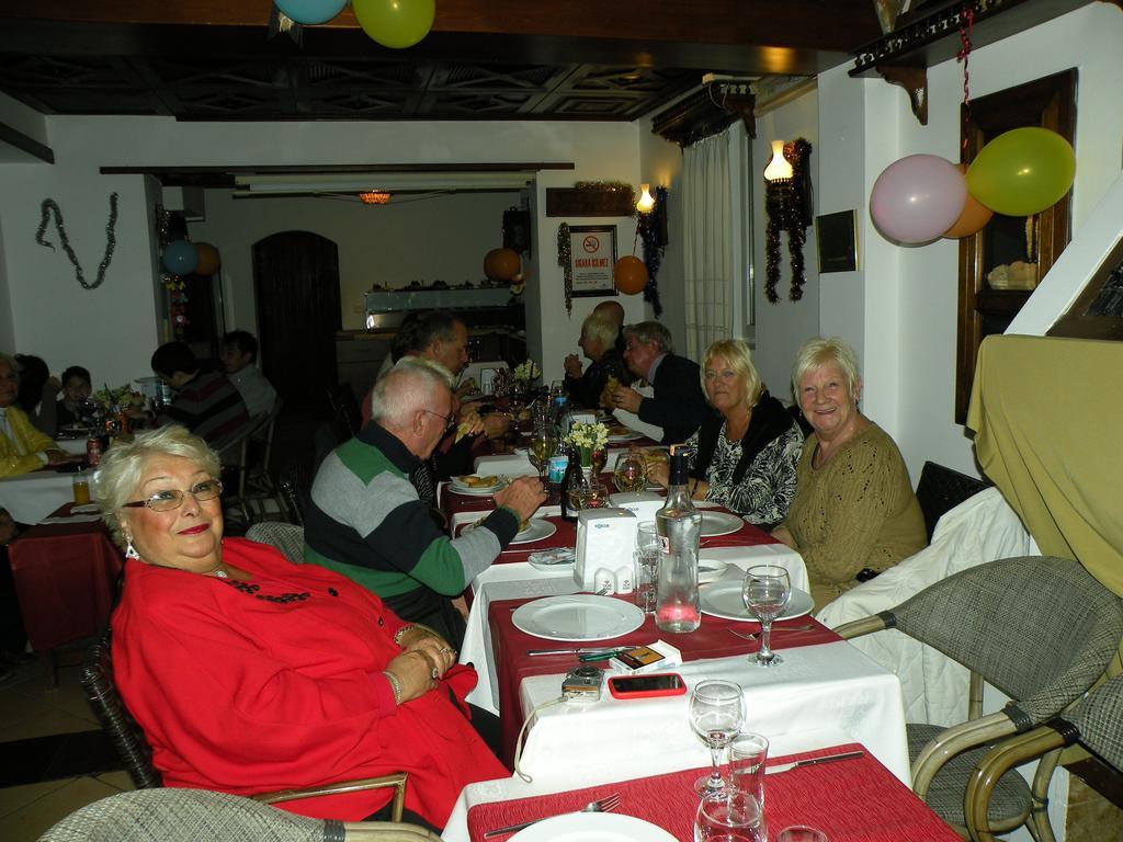 Dinc Pension Bodrum ภายนอก รูปภาพ